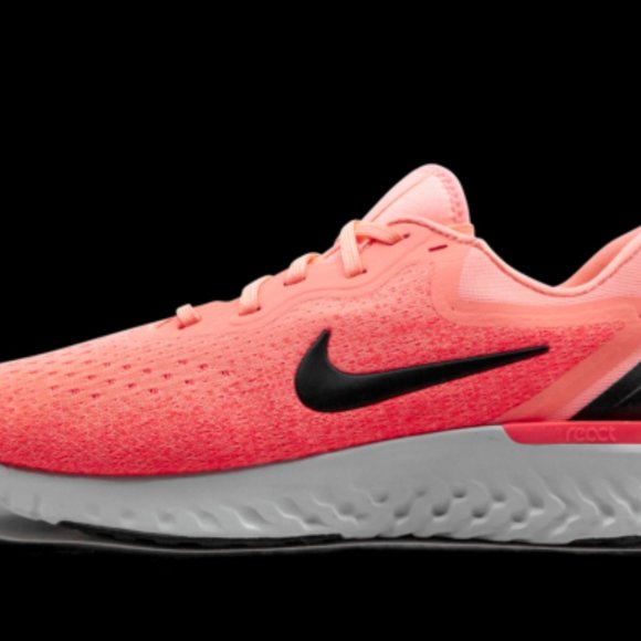 Nike W's Odyssey React Running Shoe - Picture 2 of 3